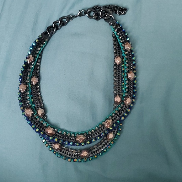 Stella & Dot Statement Necklace - Picture 2 of 3